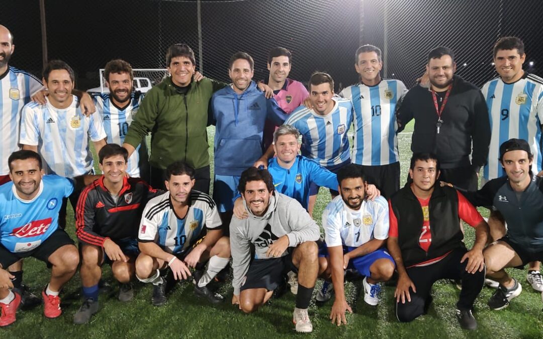 Torneo de Futbol 8 en «La Scaloneta» – Gonzalez Pulverizaciones y SOESGYPE juegan mañana la final