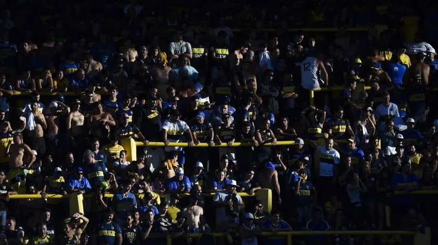 La Justicia condenó a Boca a resarcir a dos hinchas que se lesionaron en La Bombonera