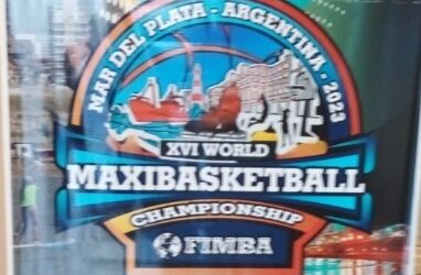 Oscar Brua y Jorge Fuchs parte del el Seleccionado Argentino +50 en el Mundial de Maxibasquetbol