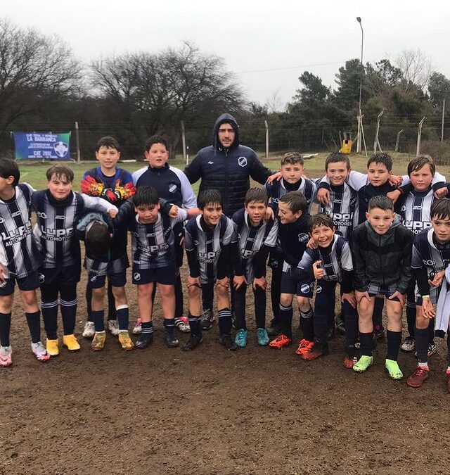Infantiles de FBC Argentino participaron en torneo jugado en Santa Rosa