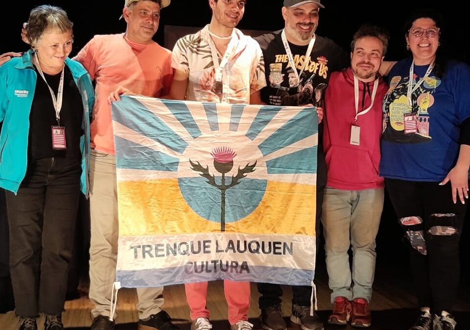 Juegos Bonaerenses – IVO REDELL GANÓ LA MEDALLA DE PLATA EN STAND UP CATEGORÍA UNIVERSITARIOS