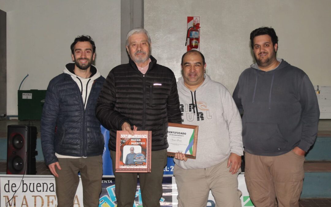 RECONOCIMIENTO UTN-ABTL A OSCAR BRUA. TRIUNFO DE UTN BASQUET.