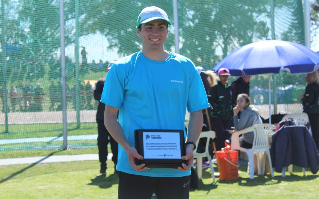 Santiago Madroñal Campeon Provincial de Mayores en salto largo