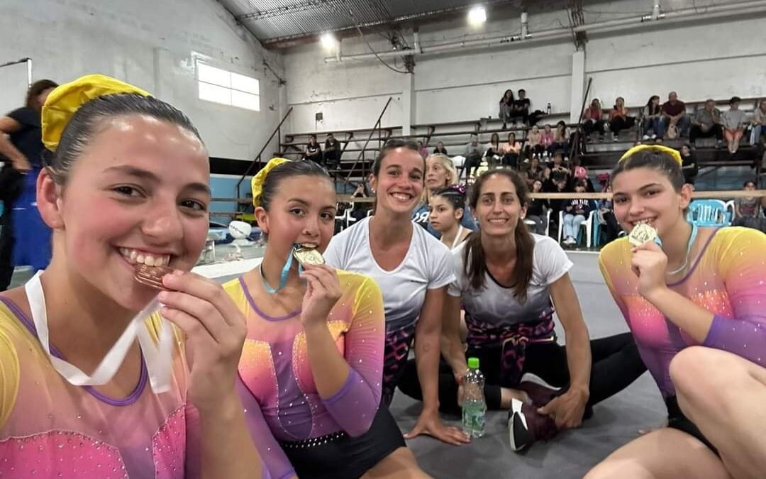 Gimnastas de Acros estuvieron en Copa Bonaerense
