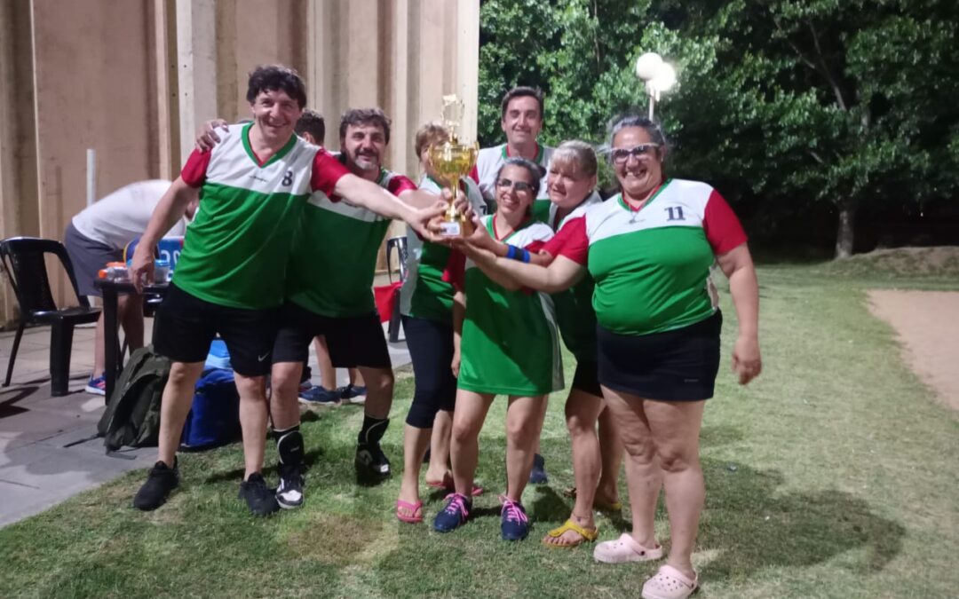 Beach Newcom Categoria +50. Peter Park Campeon