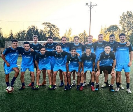 Torneo de Futbol 8 en «La Scaloneta» – Se definieron los clasificados. Hoy se completa partido pendiente