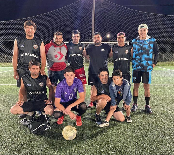 Torneo de Futbol 8 en «La Scaloneta» – Verduleria La Frescura y Pucara siguen punteros de zonas