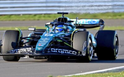 Formula 1: Aston Martin presento sus unidades y Alonso lo pudo poner en pista