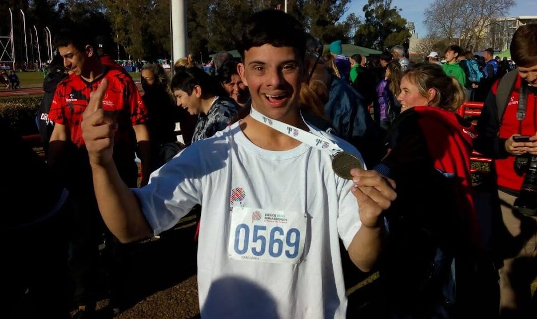 LEONEL ZUCHINI, INTEGRANTE DE LA ESCUELA MUNICIPAL DE ATLETISMO, VIAJA HOY (VIERNES) CONVOCADO POR FADDIM PARA UN PRESELECTIVO EN EL CENARD