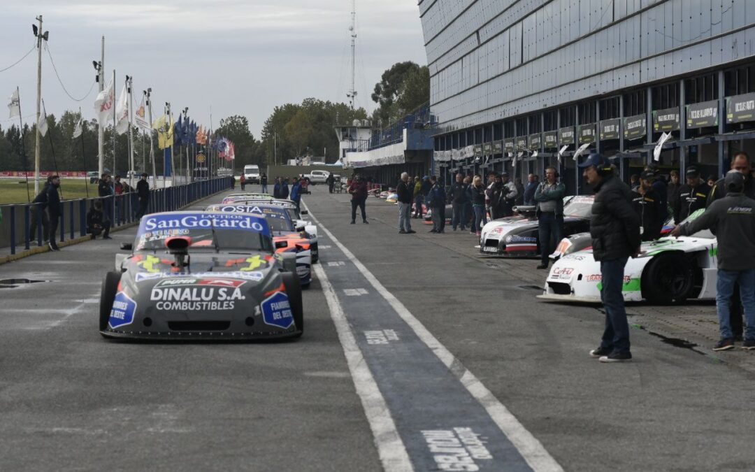 Turismo 4000 Argentino: Doble fecha este fin de semana en el circuito de Rosario, viernes de entrenamientos. Ausente en esta fecha, Ricardo Zubia