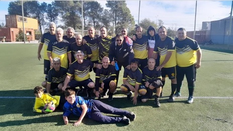 Super Senior – Canarios termino con el invicto de Decanos y ahora son dos los punteros