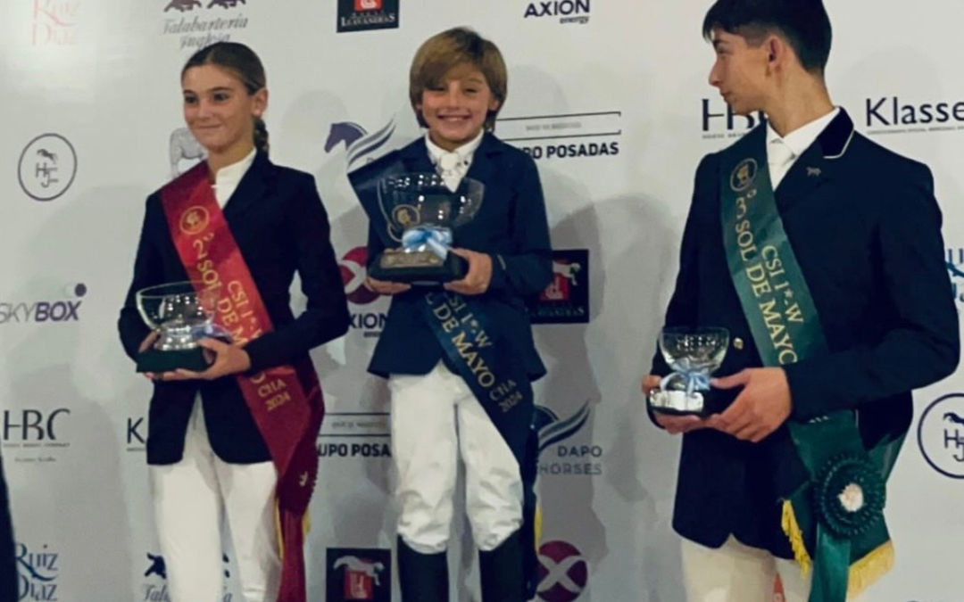 Jinetes y Amazonas locales, representantes del Club de Equitación Barrio Alegre brillaron en el Concurso de Salto Internacional “Sol De Mayo