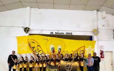 Presentación de la indumentaria para el equipo de patín de Monumental