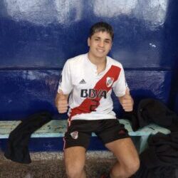 Del equipo de vóley del Bicentenario a jugar en River: la historia de un pibe de 15 años de Trenque Lauquen
