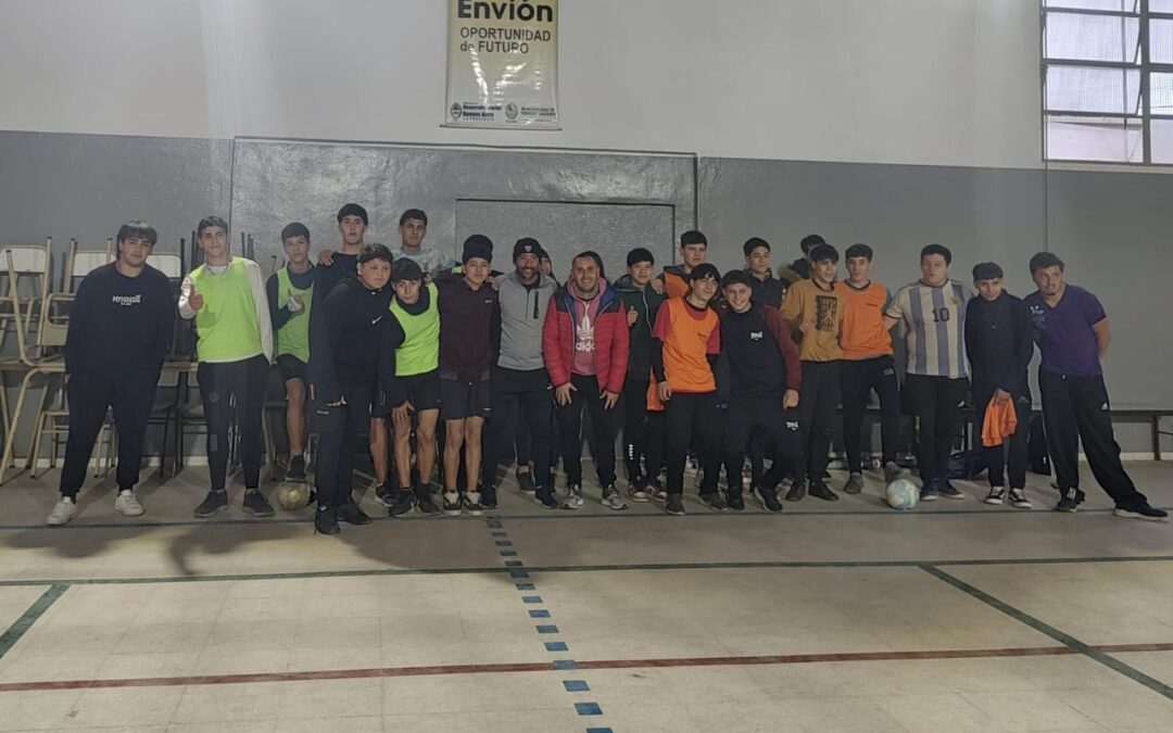 JORNADA DE FUTSAL EN LA SEDE DEL PROGRAMA ENVIÓN TRENQUE LAUQUEN CON LA PARTICIPACIÓN DE LOS JÓVENES DEL ESPACIO QUE FUNCIONA EN BERUTI