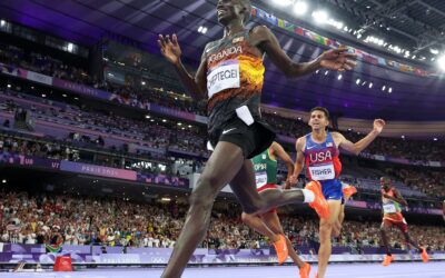 Atletismo: El rey Cheptegei se consagro en la final de los 10 mil metros en París 2024, oro y récord olímpico