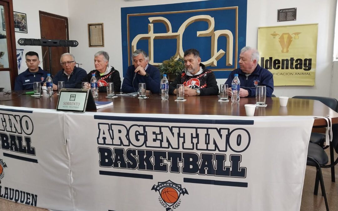 Guillermo Vecchio en dos jornadas de campus en FBC Argentino. Hoy realizó conferencia de prensa