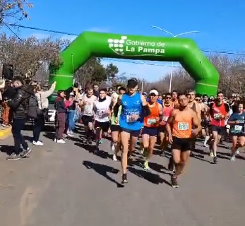 6° fecha LA PAMPA CORRE 2024 – SPELUZZI. Trenquelauquense Pedro Gilardi gano su Categoria