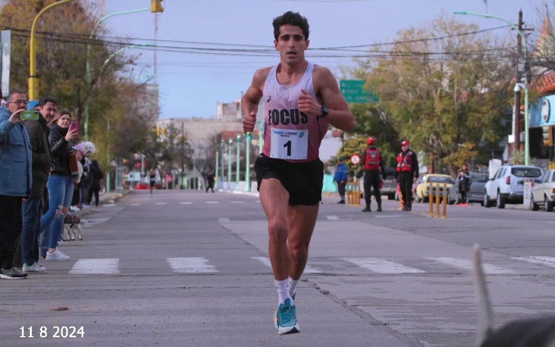 Atletismo: El bahiense Manuel Corsico campeón argentino de 21 kms, ganó en La Pampa y obtuvo el pasaje para el primer Panamericano a realizarse en Colombia