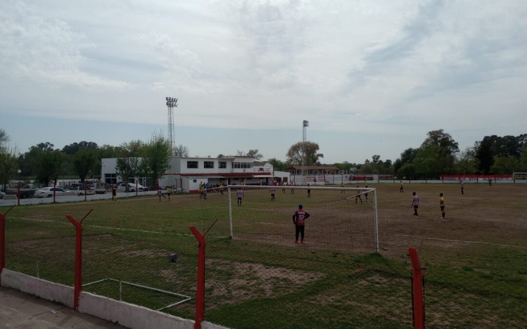 LTF Futbol Senior – Atletico T. Lauquen continua puntero