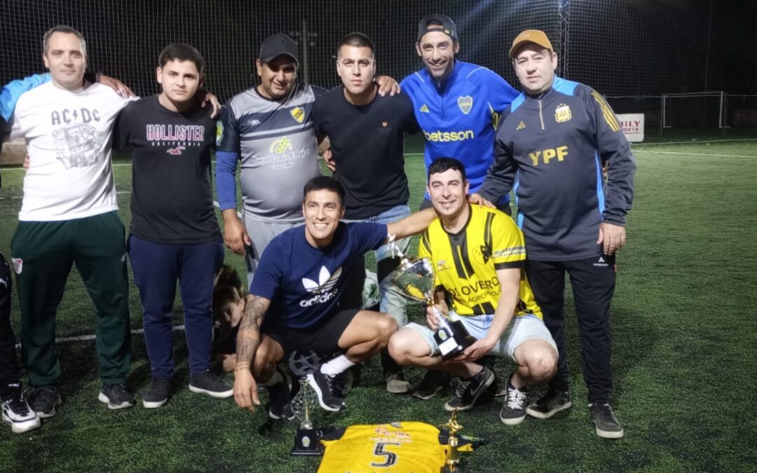 Futbol club CAMPEON del clausura categoría B en LIGA AMATEUR F.7