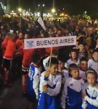 Torneo Nacional de fútbol infantil FBC Argentino – Los equipos y resultados. Ayer se realizo el desfile de las delegaciones