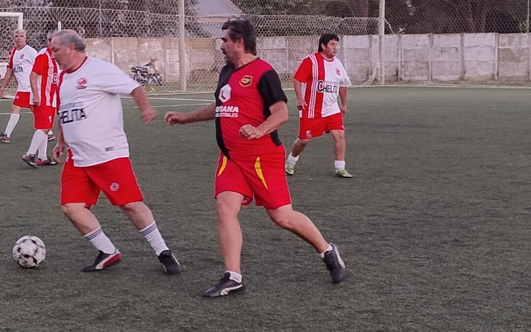 Futbol Super Senior – Verdes y Berutenses llegan punteros de zonas a la ultima fecha