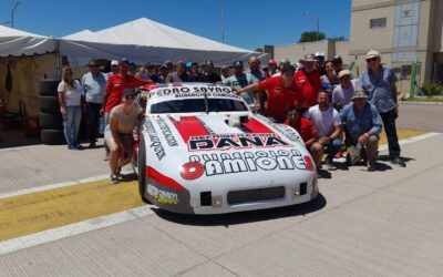 Supercar: Muchos seguidores, de las camadas iniciales y la actual, familiares, prensa y amigos acompañaron a Pedro Sayago, en la ultima fecha de su extensa carrera