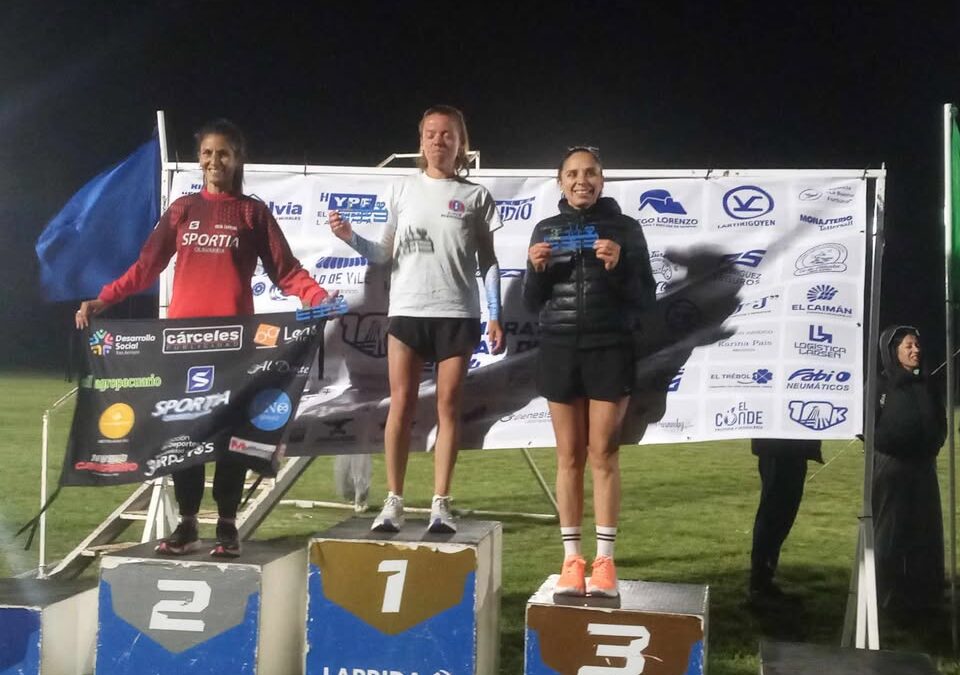 Angelina Reyes gano la 33º EDICION MARATON NOCTURNA CIUDAD DE LAPRIDA. Damian Reyes fue 33° y en su categoria 4°