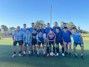 SCALONETA F8 – TORNEO GORDO DE NAVIDAD. Con cuatro partidos dio inicio ayer