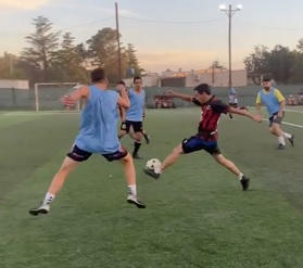 SCALONETA F8 – TORNEO GORDO DE NAVIDAD. Panaderia El Corcho y Rotiseria DC avanzaron a cuartos de final