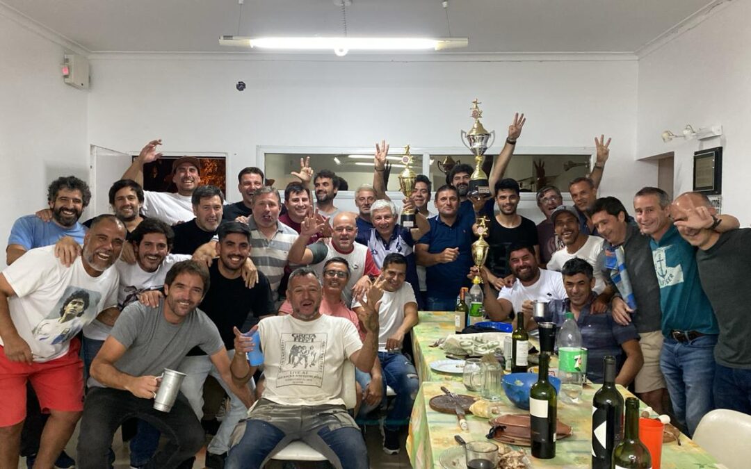 Futbol Senior FBC Argentino, Campeon Invicto 2024, festejo en la noche de ayer