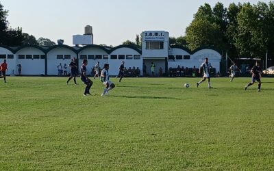Ferro C. Oeste jugo amistoso, en su cancha, ante Union Deportiva de Tres Lomas