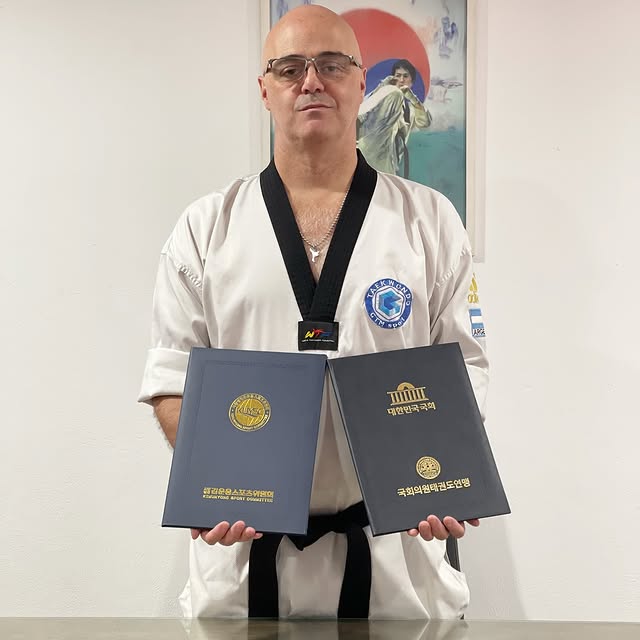 Orgullo GTM Sport: Claudio Aranda reconocido en Corea por su trayectoria en Taekwondo