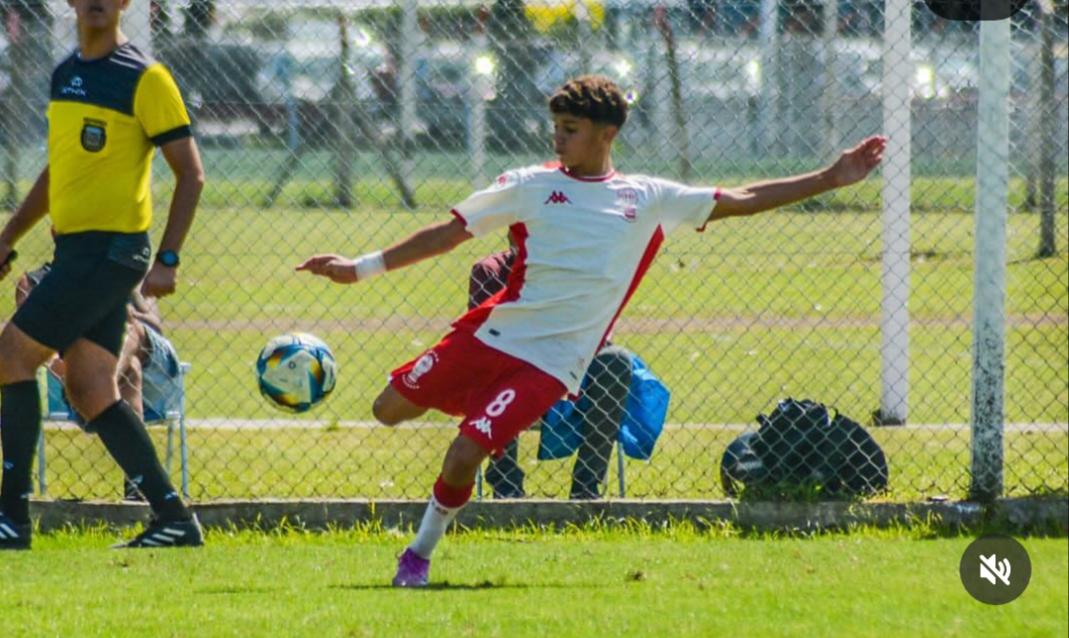 Pellegrinense Elias Bernal debuto en Huracan de Parque Patricios