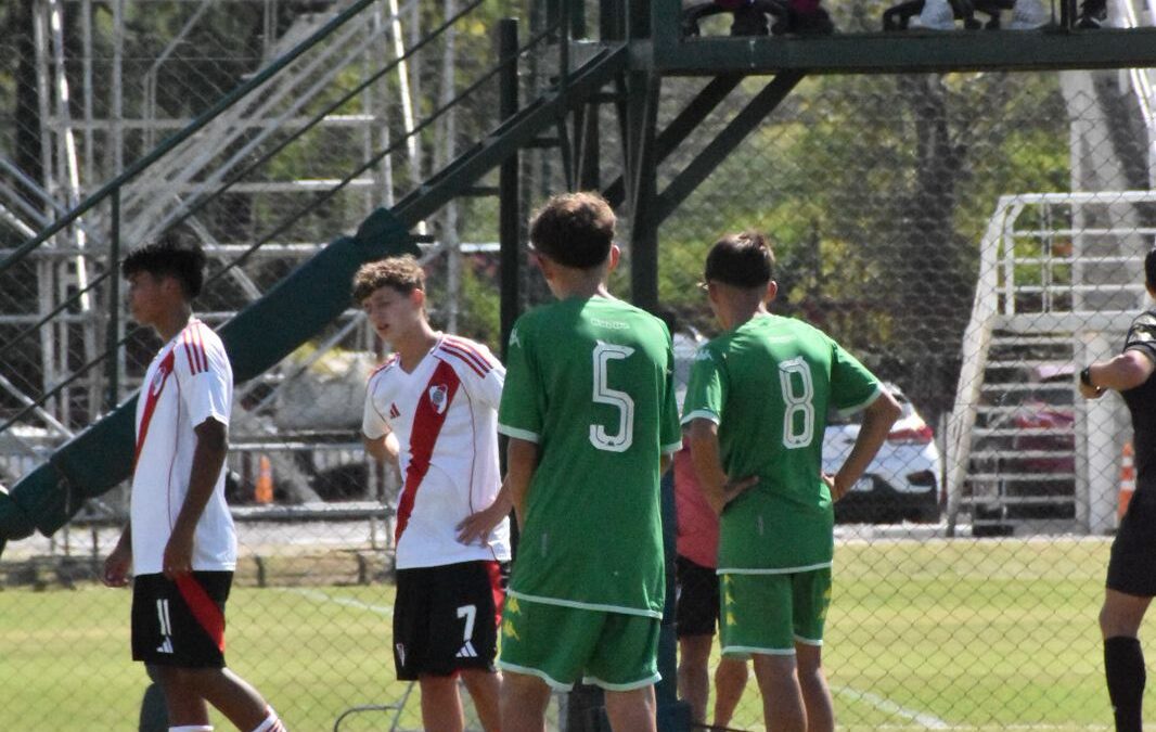 Lautaro Marquez debuto en Aldosivi ante River