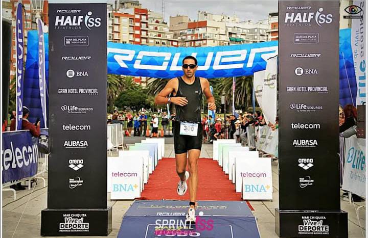Bruno Amicone en el Tria Sprint en Mar del Plata. 15° en la general y 2do. Categoria. Campeonato Argentino de Triatlón