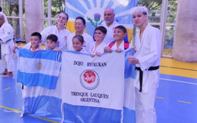 KARATE: La delegación que viajo a Bogota, Colombia, regresa a las 19,30 hs a Petrolauquen y seran acompañados por los Bomberos Voluntarios