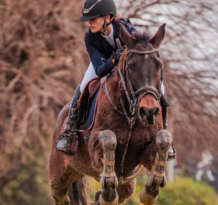SALTO ECUESTRE EN EL JOCKEY CLUB DE CORDOBA