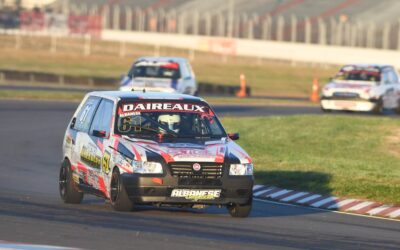 Turismo Pista Nacional: Pilotos de la región se lucieron en la jornada de este viernes en el autódromo porteño