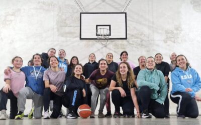 Básquetbol: Las clases de las chicas de Barrio Alegre en el gimnasio del colegio Miguel Di Gerónimo