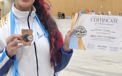 Mundial de Deportes Aéreos: NATALIA OCHOA LOGRO MEDALLA DE BRONCE EN LA DISCIPLINA TELAS AEREAS