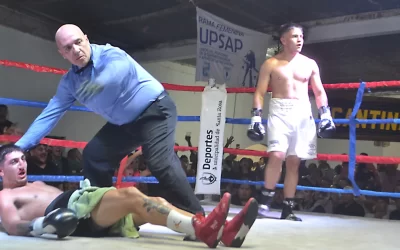 Boxeo: Un KO espectacular del pampeano Pintos en Villa Parque y el arbitro del combate fue Freddy Angulo