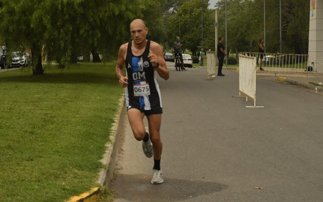 Atletismo: Ezequiel Correa y la trenquelauquense Ornella Mandrini los dueños de la fecha Seis ciudades en Pellegrini
