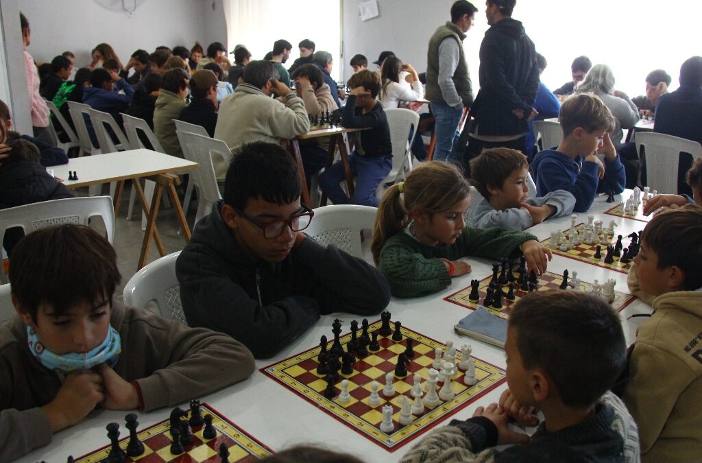 SE REALIZÓ EL TORNEO DE AJEDREZ “6 CIUDADES” – EDICIÓN 150 AÑOS, EN LA SEDE DEL CLUB BARRIO ALEGRE
