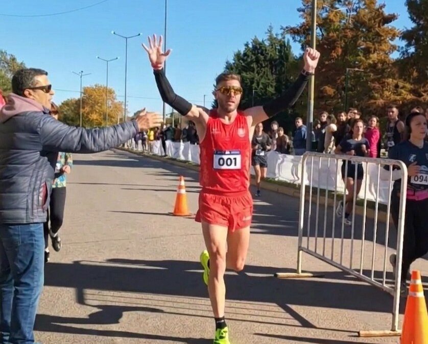 Atletismo: Victoria de Laureano Rosas en la carrera de 25 de Mayo