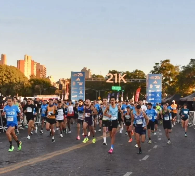 Atletismo: El chubutense Bruno Alvarez y la boliviana Jhoselyn camargo ganaron los 21 kms de Rosario
