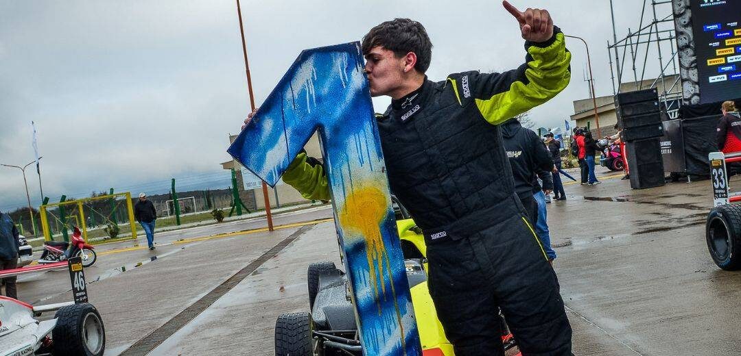 Fórmula Nacional: Renzo Sabatini fue imparable bajo la lluvia en Toay y fue el ganador de la primera final de la fecha 3