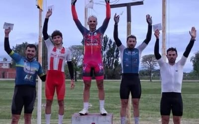 Ciclismo: El trenquelauquense Matías Navarro logró podio en la categoria Elite en Carlos Casares