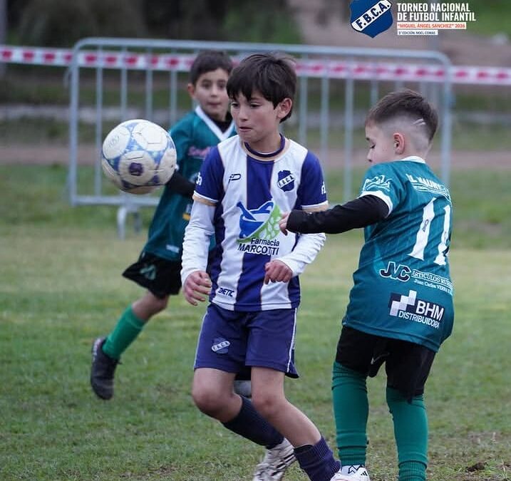 En pleno desarrollo el torneo nacional de fútbol infantil en Argentino, este sábado la ceremonia de inauguración